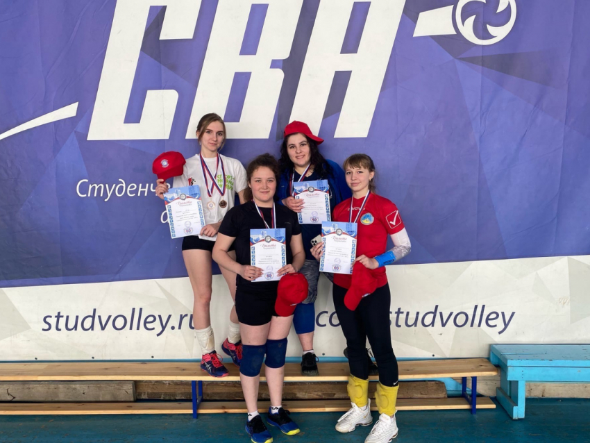 Команда девушек от ЮИ заняла 3 место в первенстве АлтГУ по волейболу