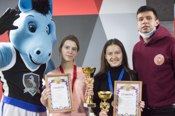 Студенты Юридического института приняли участие в  Кубке Лиги студентов АГУ по картингу